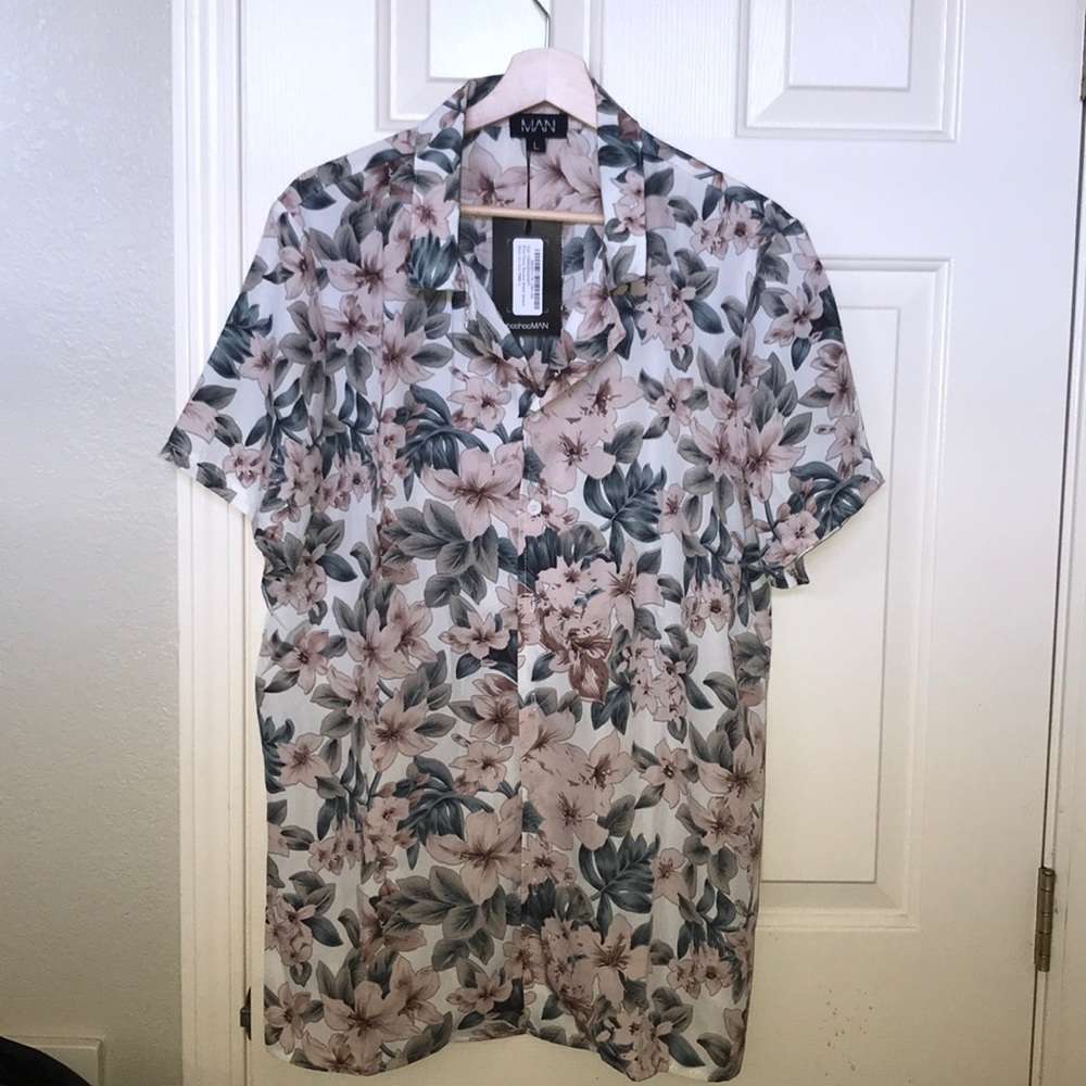 NWT Boohoo man Button up shirt